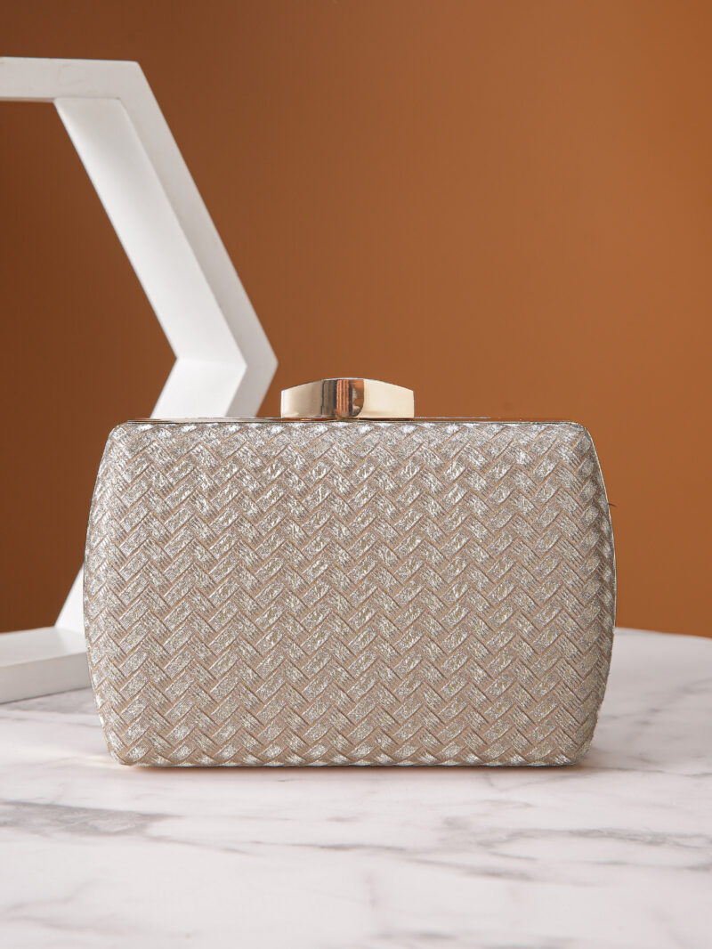 Trendy Woven Glitter Clutch Bag for Evening and Weddings - Image 5