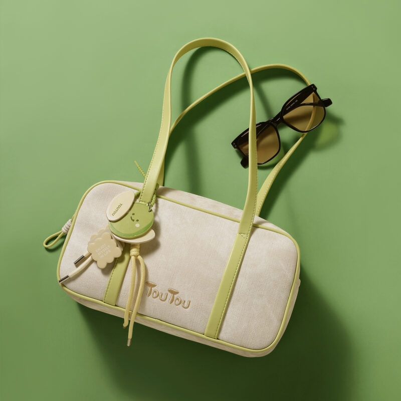 Elegant Boston-Style Canvas Shoulder Bag with Chic Pendant - Image 5