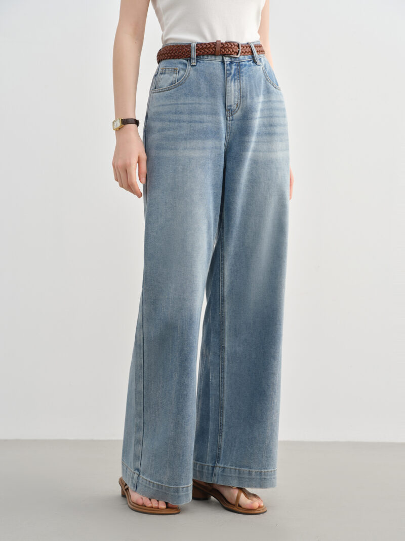 Plus-Size High-Waist Wide-Leg Galaxy Jeans for Summer – Silver Detail Denim - Image 4