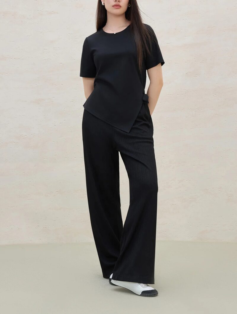Minimalist Black Wide-Leg Stretch Trousers for Women - Image 5