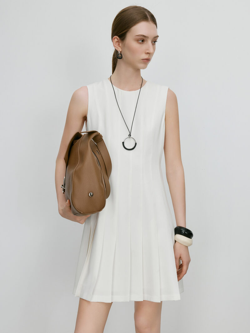 Minimalist Old Money Sleeveless A-Line Pleated Dress for Women - Image 3