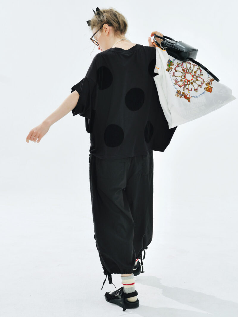 Artistic Polka Dot Summer Tee with Applique Design and Drop Sleeves - Image 5