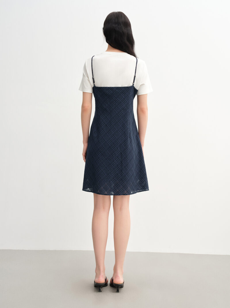 Chic Two-Piece Plaid Shirt Dress Set with Bow & Strappy Detail - Image 4