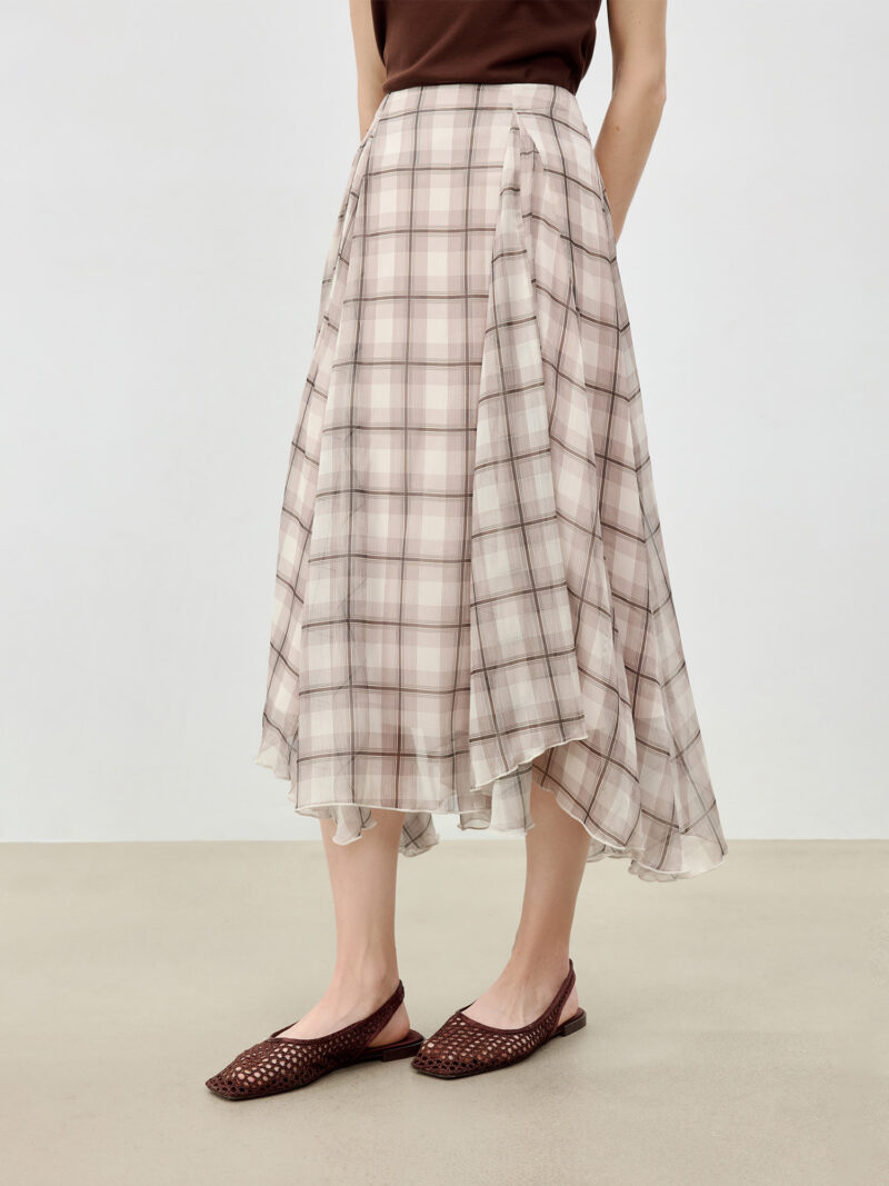 Retro Checkered Midi Skirt with Asymmetrical Hem - Image 2