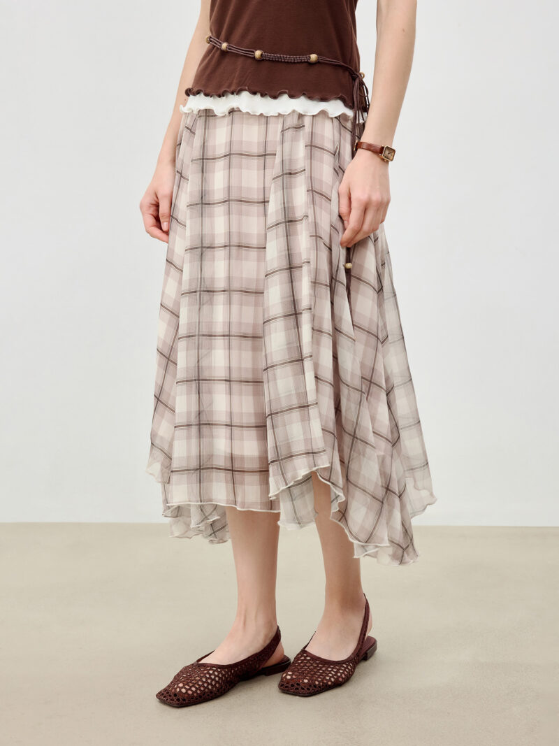Retro Checkered Midi Skirt with Asymmetrical Hem - Image 3