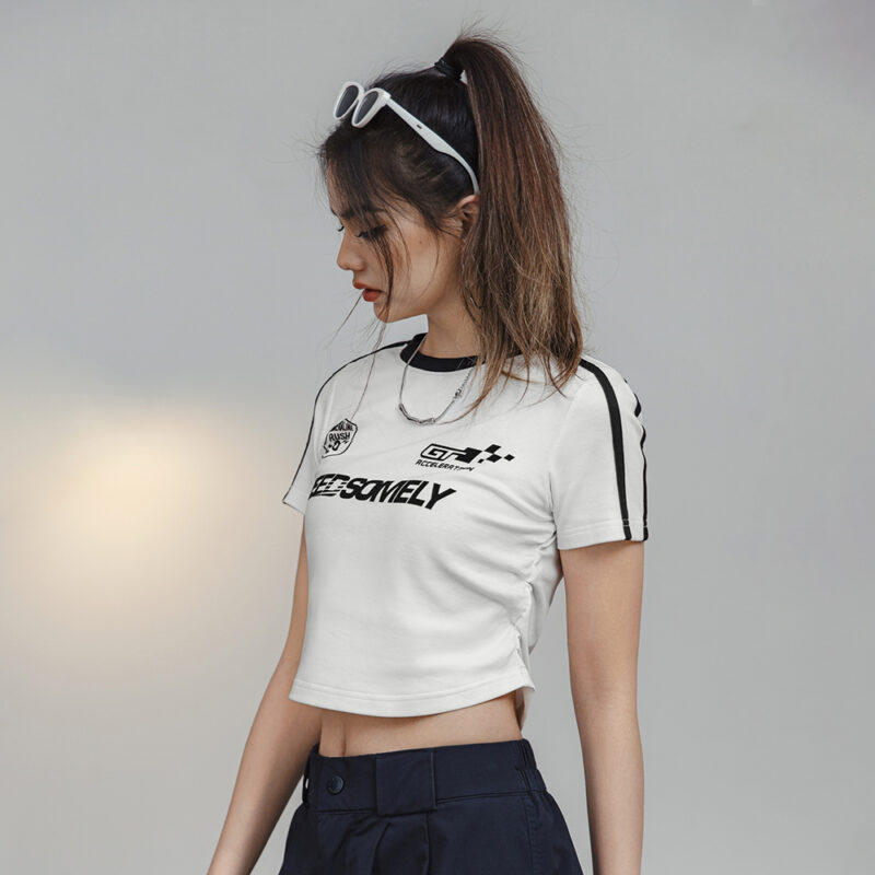 Women's Letter Print Slim Crop T-Shirt - Image 4