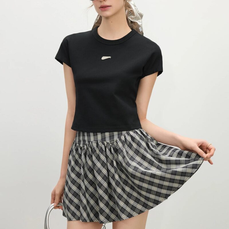 Summer Slim Fit Cropped Sun Tee for Women – Breathable Cotton Blend Top