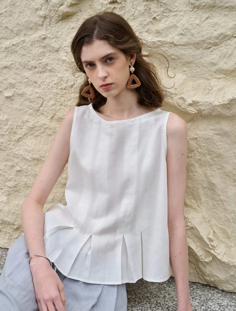 Women's Summer Pleated Linen Tank Top - Image 4
