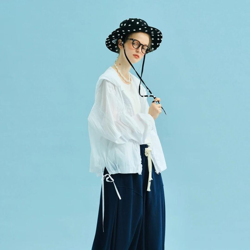 Spring White Wrinkled Nylon Zipper Lace Hooded Sun Jacket for Women