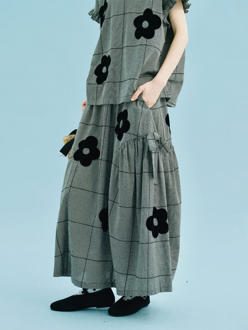 Summer Loose Cotton Linen Top with Plush Appliques and Peter Pan Collar - Image 6