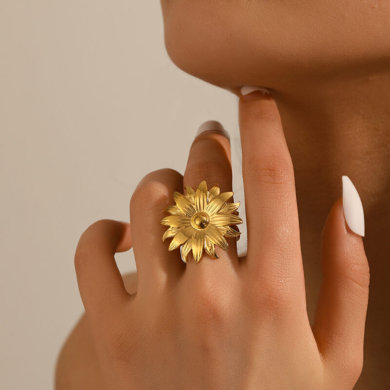 18K Gold Plated Stainless Steel Flower Adjustable Ring - Image 3