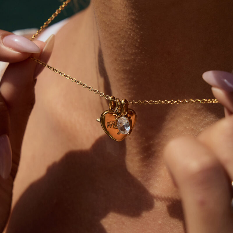 Exquisite "MOM" Heart Pendant Necklace 18K Gold-plated Stainless Steel with Zircon for Women - Image 7