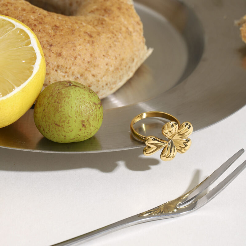 Women's Romantic Heart Flower Open Ring 18K Gold-plated Stainless Steel - Image 5