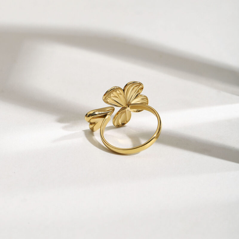Women's Romantic Heart Flower Open Ring 18K Gold-plated Stainless Steel - Image 7