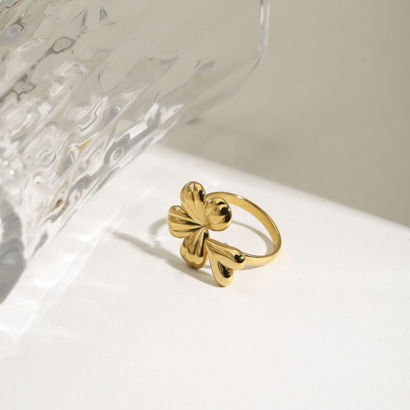 Women's Romantic Heart Flower Open Ring 18K Gold-plated Stainless Steel - Image 6
