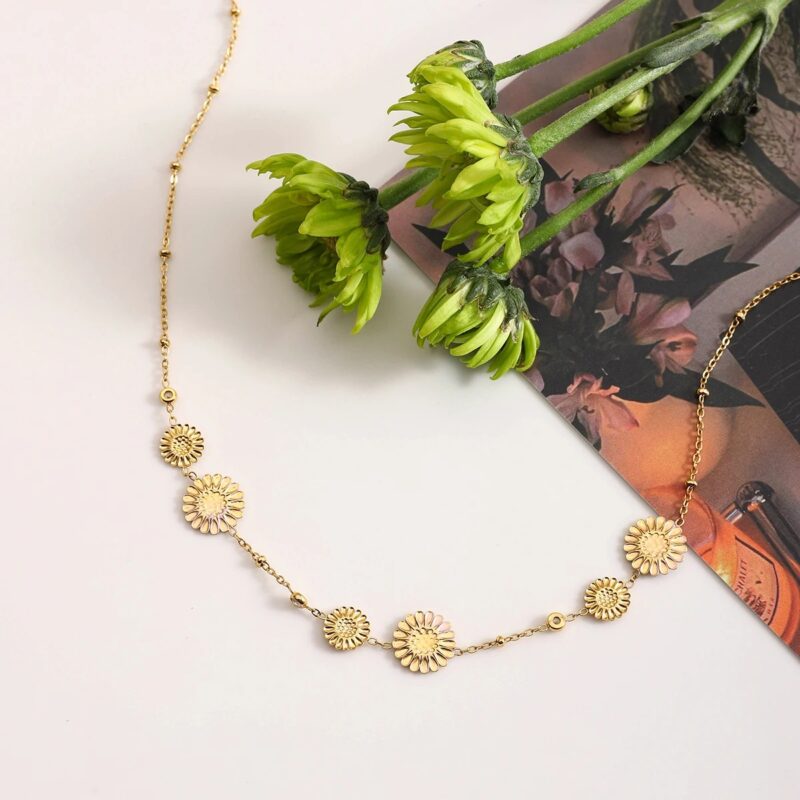 18K Gold-Plated Daisy Pendant Necklace - Image 6