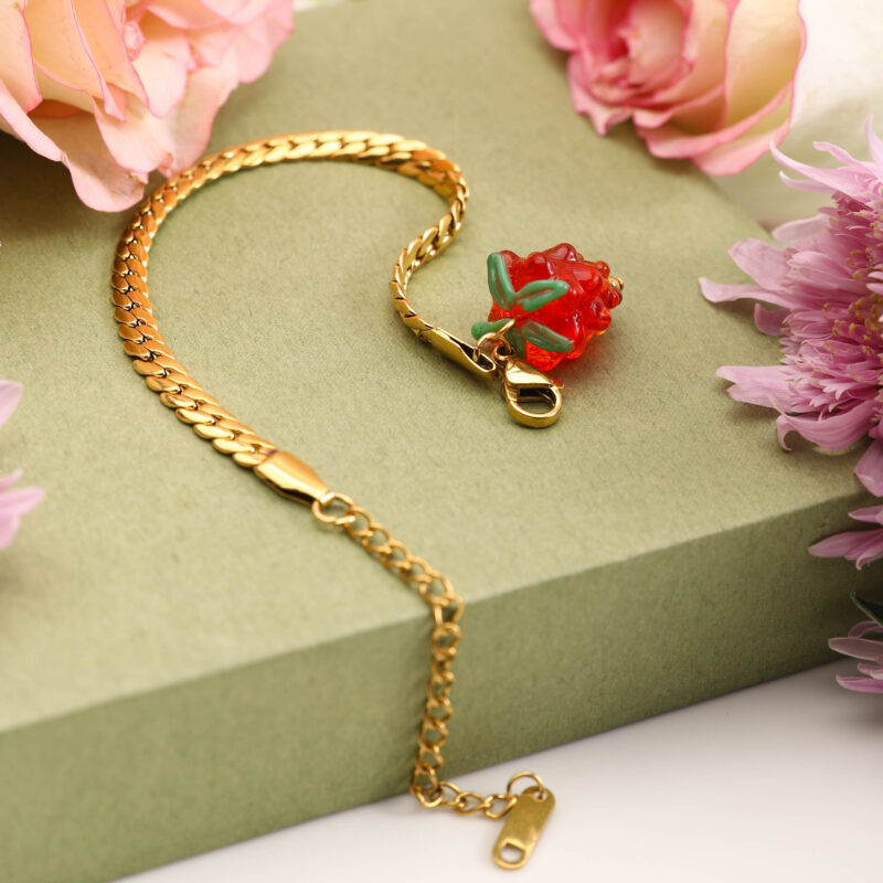Sweet Grape Pendant Bracelet – 18K Gold-Plated Waterproof Chain for Women - Image 3