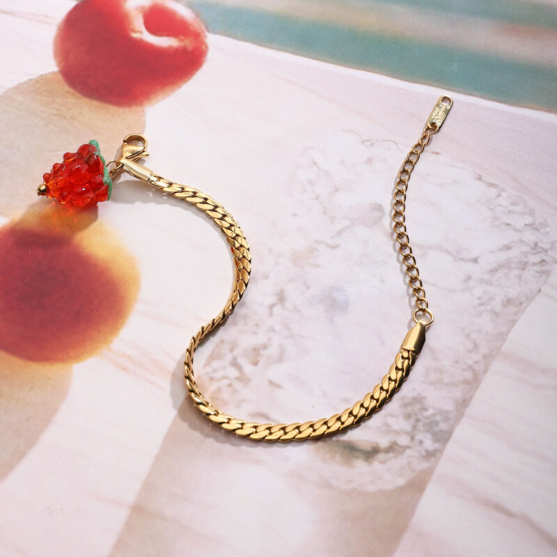 Sweet Grape Pendant Bracelet – 18K Gold-Plated Waterproof Chain for Women - Image 5