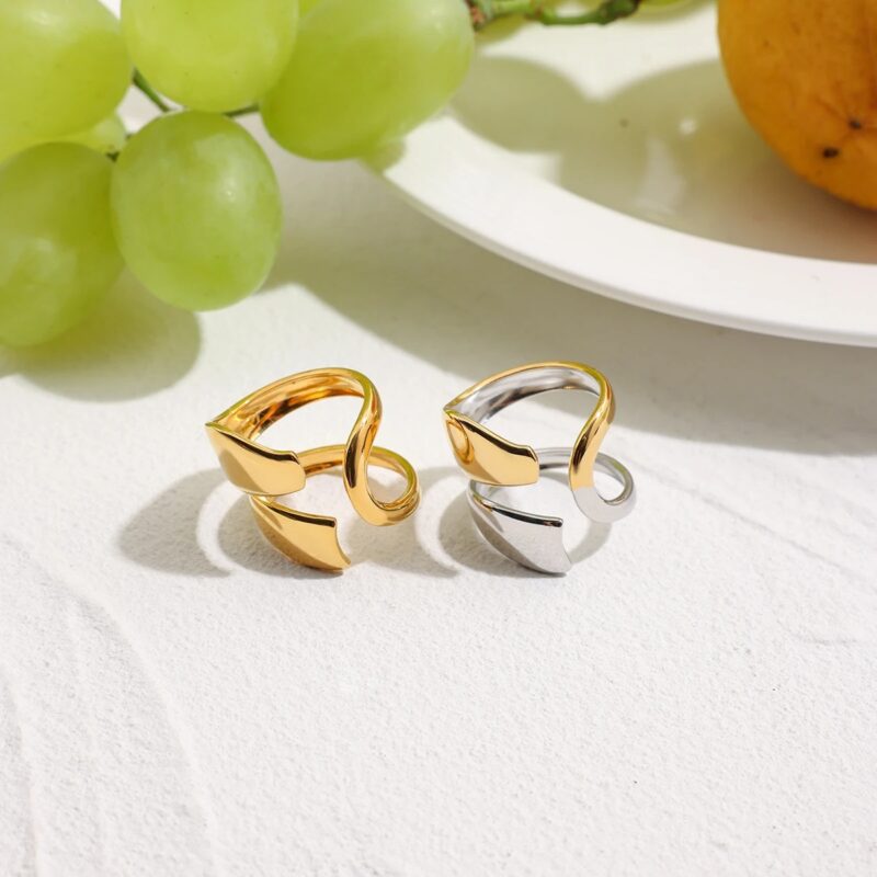 Elegant 18K Gold-Plated Open Ring for Women - Image 7