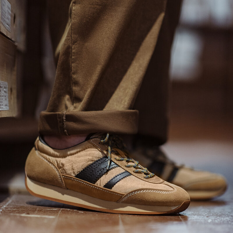Retro 80's Jogging Shoes for Men - Image 3