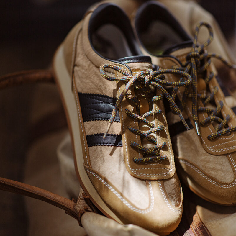 Retro 80's Jogging Shoes for Men - Image 7