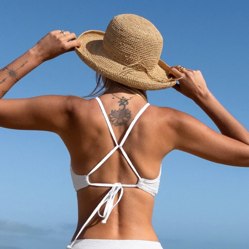 Sexy Criss Cross Tie Back V-Neck Bikini Top for Women - Image 4