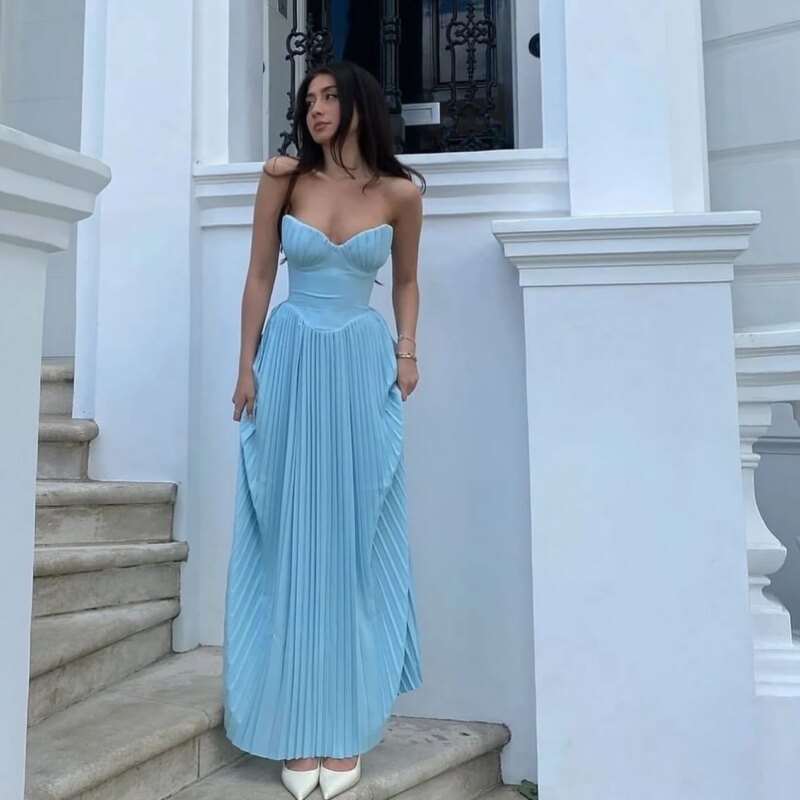 Elegant Strapless Pleated Maxi Dress - Image 3